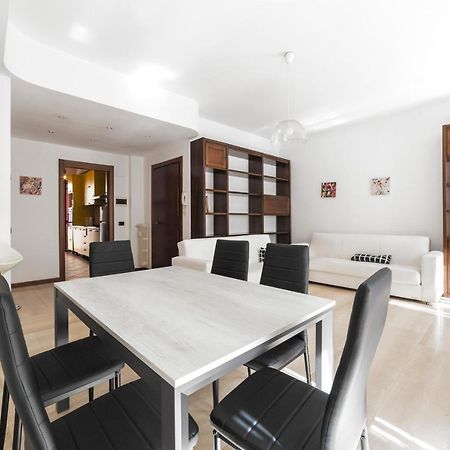 Cenisio M5 Lovely Apartment - With Balcony! Milán Exteriér fotografie